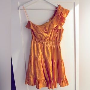 Orange one should dress